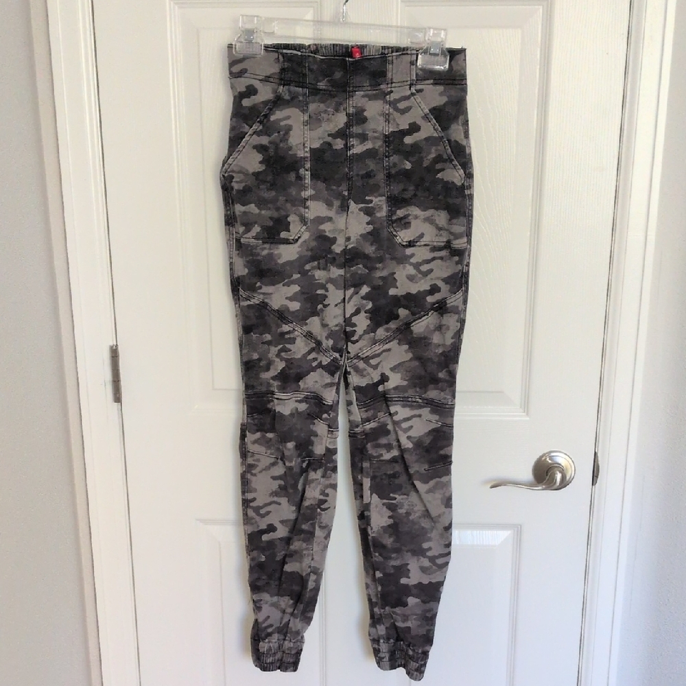 Spanx Blackwash Camo Twill Joggers - S